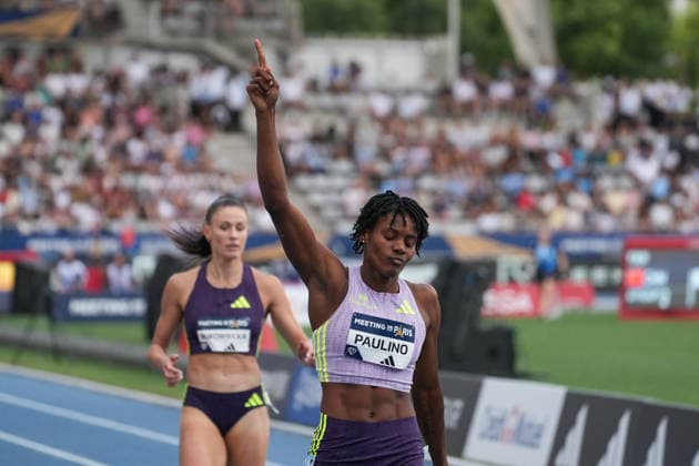 June 28, 2026, Paris, Å½Le-De-France, France: Marileidy Paulino of the Dominican Republic celebrates with her hand raised after winning the women s 400m final in a world-leading and meeting record time during the Wanda Diamond League Meeting de Paris at Stade Charlo ty. Paris France - ZUMAh209 20260628_zsp_h209_064 Copyright: xAlixHabibx