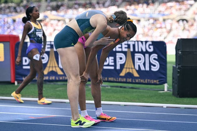 Wanda Diamond League in Paris FA Femke Broeders-Bol speaks with Audrey Werro after competing during the Wanda Diamond League tournament at the Charlety Stadium in Paris on June 28, 2026. Photo by Firas Abdullah ABACAPRESS.COM Paris Ile-de-France France  Copyright: xAbdullahxFiras ABACAx
