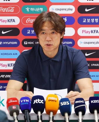 Sport Bilder des Tages #2 Hong Myung-bo steps down as South Korea s national soccer team coach Hong Myung-bo attends a press conference, PK, Pressekonferenz announcing his resignation as head coach of the South Korean men s national soccer team, a day after South Korea was eliminated from the ongoing FIFA World Cup, WM, Weltmeisterschaft, Fussball in Zapopan, Mexico, 28 June 2026. ZAPOPAN Mexico  Copyright: xYONHAPx