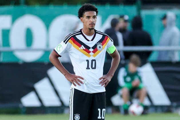 Francis Onyeka (Germany) schaut enttaeuscht, UEFA European Under-19 Championship 2026 Group A, Germany v Denmark, Central Park Stadium am 28. June 2026 in Denbigh, Vereinigtes Königreich. (Foto von Marco Steinbrenner DeFodi Images) Francis Onyeka (Germany) looks dejected, UEFA European Under-19 Championship 2026 Group A, Germany v Denmark, Central Park Stadium, June 28, 2026 in Denbigh, United Kingdom. (Photo by Marco Steinbrenner DeFodi Images) - *** Francis Onyeka of Germany looks disappointed, 2026 UEFA European Under-19 Championship Group A, Germany vs. Denmark, Central Park Stadium on June 28, 2026, in Denbigh, United Kingdom. Photo by Marco Steinbrenner, DeFodi Images. Francis Onyeka of Germany looks dejected, UEFA European Under-19 Championship 2026, Group A, Germany vs. Denmark, Central Park Stadium, June 28, 2026, in Denbigh, United Kingdom. Photo by Marco Steinbrenner, DeFodi Images