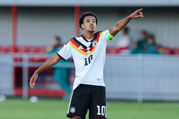 Francis Onyeka (Germany) gestikuliert, UEFA European Under-19 Championship 2026 Group A, Germany v Denmark, Central Park Stadium am 28. June 2026 in Denbigh, Vereinigtes Königreich. (Foto von Marco Steinbrenner DeFodi Images) Francis Onyeka (Germany) gestures, UEFA European Under-19 Championship 2026 Group A, Germany v Denmark, Central Park Stadium, June 28, 2026 in Denbigh, United Kingdom. (Photo by Marco Steinbrenner DeFodi Images) - *** Francis Onyeka of Germany gestures, 2026 UEFA European Under-19 Championship Group A, Germany vs. Denmark, Central Park Stadium on June 28, 2026, in Denbigh, United Kingdom. Photo by Marco Steinbrenner, DeFodi Images. Francis Onyeka of Germany gestures during the 2026 UEFA European Under-19 Championship, Group A, Germany vs. Denmark, Central Park Stadium, June 28, 2026, in Denbigh, United Kingdom. Photo by Marco Steinbrenner, DeFodi Images