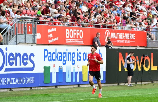Fussball - 2. Bundesliga - Saison 2026 27 1. FC Kaiserslautern 29.06.2026 1. Training für die neue Saison Beim Lauftraining vor den Fans: Ivan PRTAJIN (1. FC Kaiserslautern) 1. FC Kaiserslautern *** Soccer, 2. Bundesliga, 2026–27 Season, 1 FC Kaiserslautern, June 29, 2026, 1 Training for the New Season: Running Drills in Front of the Fans, Ivan PRTAJIN, 1 FC Kaiserslautern, 1 FC Kaiserslautern
