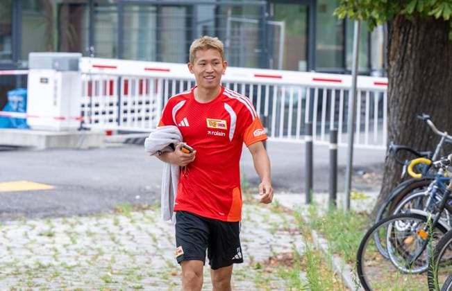 Fussball, Herren, Saison 2026 27, 1. Bundesliga, 1. FC Union Berlin, medizinische Untersuchungen in der Sportmedizin der Charite Berlin, Woo-Yeong Jeong (Wooyeong, 1. FC Union Berlin) mit blondierten Haaren, 29.06. 2026, *** Soccer, Men s, 2026–27 Season, Bundesliga 1, 1. FC Union Berlin, medical examinations at the Department of Sports Medicine at Charité Berlin, Woo Yeong Jeong Wooyeong, 1. FC Union Berlin with bleached hair, June 29, 2026, Copyright: xMatthiasxKochx