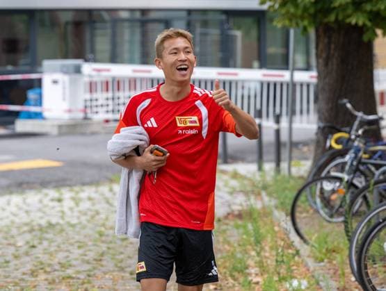 Fussball, Herren, Saison 2026 27, 1. Bundesliga, 1. FC Union Berlin, medizinische Untersuchungen in der Sportmedizin der Charite Berlin, Woo-Yeong Jeong (Wooyeong, 1. FC Union Berlin) mit blondierten Haaren, 29.06. 2026, *** Soccer, Men s, 2026–27 Season, Bundesliga 1, 1. FC Union Berlin, medical examinations at the Department of Sports Medicine at Charité Berlin, Woo Yeong Jeong Wooyeong, 1. FC Union Berlin with bleached hair, June 29, 2026, Copyright: xMatthiasxKochx