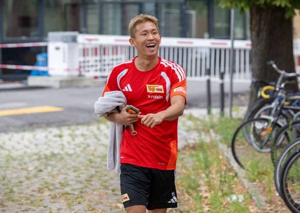 Fussball, Herren, Saison 2026 27, 1. Bundesliga, 1. FC Union Berlin, medizinische Untersuchungen in der Sportmedizin der Charite Berlin, Woo-Yeong Jeong (Wooyeong, 1. FC Union Berlin) mit blondierten Haaren, 29.06. 2026, *** Soccer, Men s, 2026–27 Season, Bundesliga 1, 1. FC Union Berlin, medical examinations at the Department of Sports Medicine at Charité Berlin, Woo Yeong Jeong Wooyeong, 1. FC Union Berlin with bleached hair, June 29, 2026, Copyright: xMatthiasxKochx