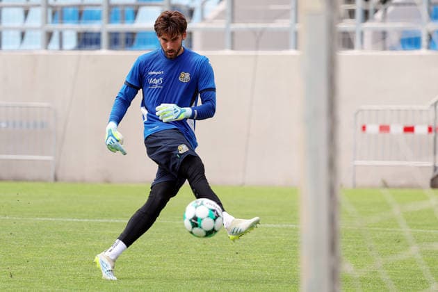 29.06.2026, xrekx, Fussball 3.Liga, 1.FC Saarbruecken - Trainingsauftakt Saison 2026 27 v.l. Matteo Bignetti (1.FC Saarbruecken) (DFL DFB REGULATIONS PROHIBIT ANY USE OF PHOTOGRAPHS as IMAGE SEQUENCES and or QUASI-VIDEO) Saarbruecken *** June 29, 2026, xrekx, Soccer 3rd Division, 1 FC Saarbrücken Starts Training for the 2026-27 Season, from left: Matteo Bignetti, 1 FC Saarbrücken. DFL and DFB regulations prohibit any use of photographs as image sequences and or quasi-video. Saarbrücken