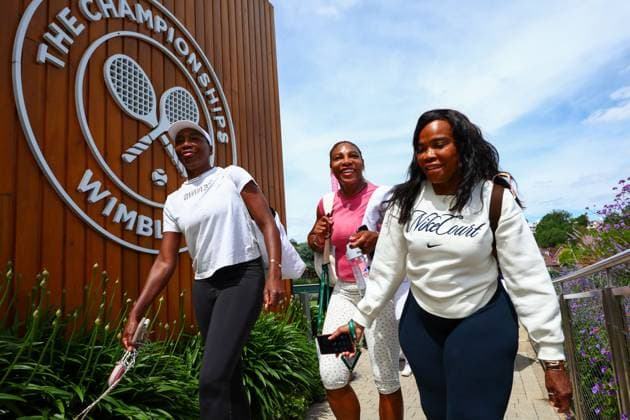 Venus Williams and Serena Williams after practice Wimbledon Tennis Championships, Day 1, The All England Lawn Tennis and Croquet Club, London, UK - 29 Jun 2026London The All England Lawn Tennis and United Kingdom  Copyright: xJamesxMarsh Shutterstockx 16964101ac