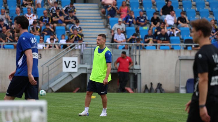 29.06.2026, xrekx, Fussball 3.Liga, 1.FC Saarbruecken - Trainingsauftakt Saison 2026 27 v.l. Patrick Sontheimer (1.FC Saarbruecken) (DFL DFB REGULATIONS PROHIBIT ANY USE OF PHOTOGRAPHS as IMAGE SEQUENCES and or QUASI-VIDEO) Saarbruecken *** June 29, 2026, xrekx, Soccer 3rd Division, 1 FC Saarbrücken Starts Training for the 2026-27 Season, from left: Patrick Sontheimer, 1 FC Saarbrücken. DFL and DFB regulations prohibit any use of photographs as image sequences and or quasi-video. Saarbrücken