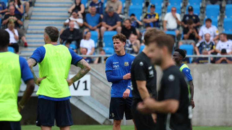 29.06.2026, xrekx, Fussball 3.Liga, 1.FC Saarbruecken - Trainingsauftakt Saison 2026 27 v.l. Daniel Gleiber (1. FC Saarbruecken) (DFL DFB REGULATIONS PROHIBIT ANY USE OF PHOTOGRAPHS as IMAGE SEQUENCES and or QUASI-VIDEO) Saarbruecken *** June 29, 2026, xrekx, Soccer 3rd Division, 1 FC Saarbrücken Start of Training for the 2026-27 Season, from left: Daniel Gleiber, 1 FC Saarbrücken. DFL and DFB regulations prohibit any use of photographs as image sequences and or quasi-video. Saarbrücken