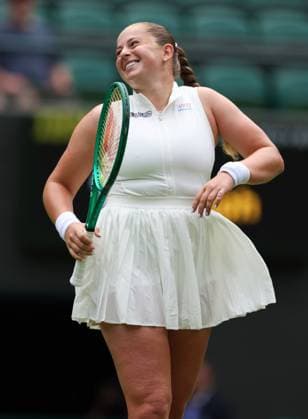 Harriet Dart during her first round match Wimbledon Tennis Championships, Day 1, The All England Lawn Tennis and Croquet Club, London, UK - 29 Jun 2026London The All England Lawn Tennis and United Kingdom  Copyright: xKieranxMcManus Shutterstockx 16964107ae