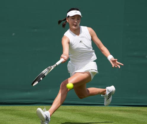 Tennis - 2026 Wimbledon Championships - Day One (Week One) - All England Lawn Tennis & Croquet Club, London - Monday 29th June 2026 Women™s Singles, First Round: Xinyu Wang (CHN) vs. Elisabetta Cocciaretto (ITA) Xinyu Wang (CHN) COLORSPORT ANDREW COWIE 