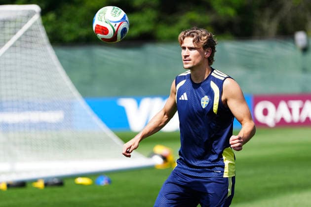 NEW JERSEY, USA 20260629 Sweden s Carl Starfelt during the men s national team, Nationalteam s training at Melanie Lane Training Ground in New Jersey ahead of the round of 16 match against France during the World Cup. ***The image is included in the SPORTS PACKAGE. For others PAYMENT IMAGE*** NEW JERSEY USA x9200x *** NEW JERSEY, USA 20260629 Sweden s Carl Starfelt during the men s national team s training at Melanie Lane Training Ground in New Jersey ahead of the Round of 16 match against France during the World Cup ***The image is included in the SPORTS PACKAGE. For others, PAYMENT IMAGE*** NEW JERSEY USA x9200x  Copyright: xBjörnxLarssonxRosvall TTx WORLD CUP TRAINING NEW JERSEY