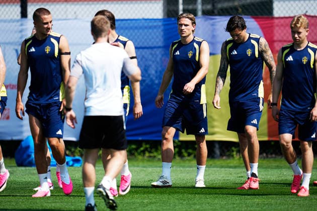 NEW JERSEY, USA 20260629 Sweden s Gustaf Lagerbielke, Carl Starfelt, Victor Nilsson Lindelöf and Daniel Svensson during the men s national team, Nationalteam s training at Melanie Lane Training Ground in New Jersey ahead of the round of 16 match against France during the World Cup. ***The image is included in the SPORTS PACKAGE. For others PAYMENT IMAGE*** NEW JERSEY USA x9200x *** NEW JERSEY, USA 20260629 Sweden’s Gustaf Lagerbielke, Carl Starfelt, Victor Nilsson Lindelöf, and Daniel Svensson during the men’s national team’s training session at Melanie Lane Training Ground in New Jersey ahead of the Round of 16 match against France during the World Cup ***The image is included in the SPORTS PACKAGE. For others, PAYMENT IMAGE*** NEW JERSEY, USA x9200x  Copyright: xBjörnxLarssonxRosvall TTx WORLD CUP TRAINING NEW JERSEY