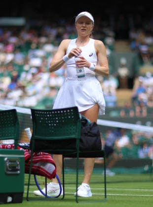 Wimbledon Championships 2026, Day One, AELTC Wimbledon, London, UK - 29 06 2026 Harriett Dart (GBR) in action during her first round match against Jelena Ostapenko (LAV) in the 2026 Wimbledon Championships at the AELTC London London AELTC Wimbledon London GBR, UK NEWSPAPERS OUT Copyright: xMarkxGreenwoodx
