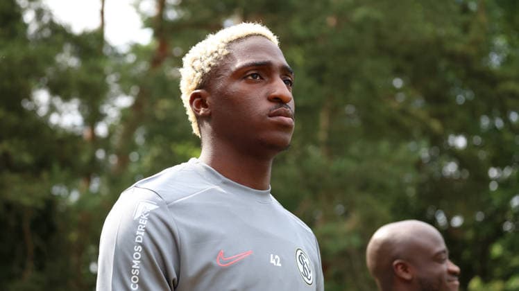 29.06.2026, xrekx, Fussball 1.Bundesliga, SV Elversberg - Trainingsauftakt Saison 202627 v.l. David Mokwa (SV 07 Elversberg) (DFL DFB REGULATIONS PROHIBIT ANY USE OF PHOTOGRAPHS as IMAGE SEQUENCES and or QUASI-VIDEO) Elversberg *** June 29, 2026, xrekx, Soccer, Bundesliga 1, SV Elversberg Starts Training for the 2026–27 Season; from left: David Mokwa, SV 07 Elversberg. DFL and DFB regulations prohibit any use of photographs as image sequences and or quasi-video. Elversberg
