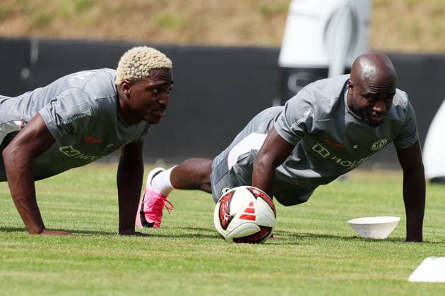 29.06.2026, xrekx, Fussball 1.Bundesliga, SV Elversberg - Trainingsauftakt Saison 202627 v.l. David Mokwa (SV 07 Elversberg) Amara CondÃ (SV 07 Elversberg) (DFL DFB REGULATIONS PROHIBIT ANY USE OF PHOTOGRAPHS as IMAGE SEQUENCES and or QUASI-VIDEO) Elversberg *** June 29, 2026, xrekx, Soccer, Bundesliga 1, SV Elversberg Starts Training for the 2026–27 Season: L-R David Mokwa, SV 07 Elversberg, Amara Condé, SV 07 Elversberg. DFL and DFB regulations prohibit any use of photographs as image sequences and or quasi-video. Elversberg