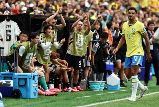 FIFA World Cup, WM, Weltmeisterschaft, Fussball 2026 - Round of 32 - Brazil vs Japan Japan players on the bench react during the FIFA World Cup 2026 Round of 32 match Brazil against Japan, in Houston, USA, 29 June 2026. HOUSTON United States  Copyright: xCHRISTOPHERxNEUNDORFx