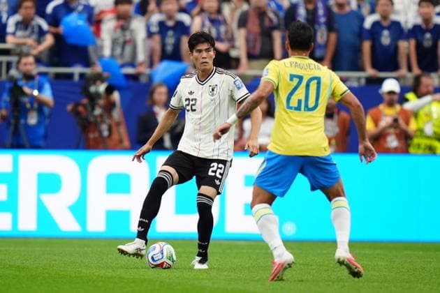 Brazil v Japan - FIFA World Cup, WM, Weltmeisterschaft, Fussball 2026 - Round of 32 HOUSTON, USA - JUNE 29: Paqueta (20) of Brazil in action against Takehiro Tomiyasu of Japan during the FIFA World Cup 2026 Round of 32 match between Brazil and Japan at Houston Stadium (NRG Stadium) on June 29, 2026 in Houston, Texas. Hakan Akgun Anadolu Texas United States. Editorial use only. Please get in touch for any other usage.  Copyright: x2026xAnadoluxHakanxAkgunx
