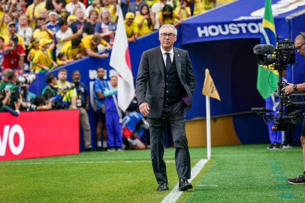 USA: Fußball FIFA World Cup, WM, Weltmeisterschaft, Fussball WM, Weltmeisterschaft, Fussball 2026 K.o.-Runde Round of 32 - Brasilien vs Japan, NRG Stadium Houston Stadium (Houston, Texas): Carlo Ancelotti (Trainer Brasilien) *** USA Soccer FIFA World Cup, World Cup, 2026 World Cup, Knockout Round, Round of 32, Brazil vs. Japan, NRG Stadium, Houston, Texas, Carlo Ancelotti, Brazil s coach Copyright: xJOERANxSTEINSIEKx