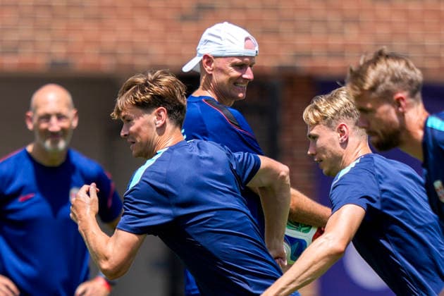 World Cup 2026 Dallas, Texas , USA 20260629. national team, Nationalteam manager Stale Solbakken during a training session with the Norwegian men s national football team at (SMU) Southern Methodist University in Dallas. Photo: Fredrik Varfjell NTB Dallas, Texas United States EDITORIAL USE ONLY. RESTRICTED USE FOR BETTING COMPANIES Ref:_SPO3S68uLx1QZM.jpg *** 2026 World Cup, Dallas, Texas, USA 20260629 National team manager Stale Solbakken during a training session with the Norwegian men’s national soccer team at SMU (Southern Methodist University) in Dallas. Photo: Fredrik Varfjell, NTB. Dallas, Texas, United States. EDITORIAL USE ONLY. RESTRICTED USE FOR BETTING COMPANIES.  Copyright: xFredrikxVarfjellx xNTBx