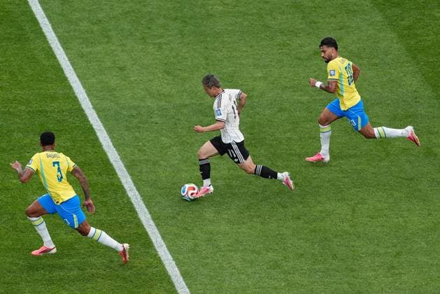 Daizen Maeda of Japan runs with the ball Brazil v Japan, 2026 FIFA World Cup, WM, Weltmeisterschaft, Fussball Round of 32, Football, Houston Stadium, Houston, Texas, USA - 29 Jun 2026Houston Houston Stadium Texas (TX) United States of America  Copyright: xIsmaelxAdnan Shutterstockx 16968921ba
