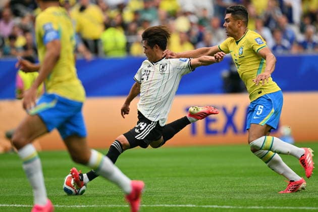 FIFA World Cup, WM, Weltmeisterschaft, Fussball 2026 - Round of 32 - Brazil vs Japan Kaishu Sano (L) of Japan scores the 1-0 lead under pressure from Casemiro (R) of Brazil during the FIFA World Cup 2026 Round of 32 match Brazil against Japan, in Houston, USA, 29 June 2026. HOUSTON United States  Copyright: xSAMxWASSONx