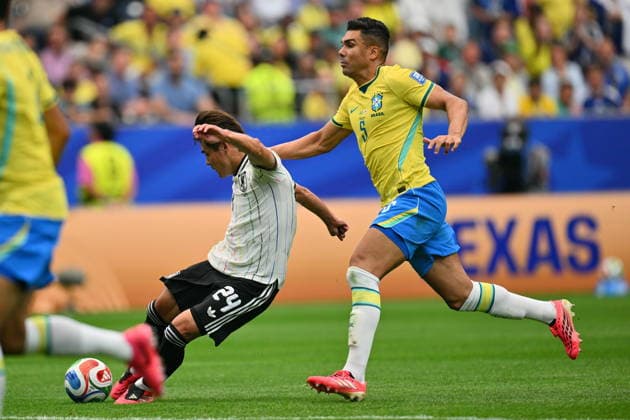 FIFA World Cup, WM, Weltmeisterschaft, Fussball 2026 - Round of 32 - Brazil vs Japan Kaishu Sano (L) of Japan scores the 1-0 lead under pressure from Casemiro (R) of Brazil during the FIFA World Cup 2026 Round of 32 match Brazil against Japan, in Houston, USA, 29 June 2026. HOUSTON United States  Copyright: xSAMxWASSONx