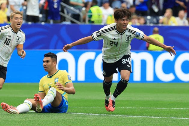 Japanese midfielder Kaishu Sano (R) celebrates with his teammates after scoring to make it 0-1 during the 2026 FIFA World Cup, WM, Weltmeisterschaft, Fussball round-of-32 soccer match between Brazil and Japan, in Houston, United States, 29 June 2026. 2026 FIFA World Cup - round of 32 - Brazil vs. Japan !ACHTUNG: NUR REDAKTIONELLE NUTZUNG!  Copyright: xCarlosxRamirezx GRAF7816 20260629-55020747478_1
