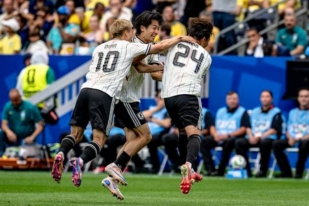 HOUSTON - Ritsu Doan of Japan, Shogo Taniguchi of Japan, and Kaishu Sano of Japan celebrate the 1-0 during the 2026 World Cup match between Brazil and Japan at Houston Stadium on June 29, 2026, in Houston, United States. (Photo by Stefan Koops EYE4IMAGES DeFodi Images) - *** HOUSTON Ritsu Doan of Japan, Shogo Taniguchi of Japan, and Kaishu Sano of Japan celebrate the 1-0 lead during the 2026 World Cup match between Brazil and Japan at Houston Stadium on June 29, 2026, in Houston, United States. Photo by Stefan Koops, EYE4IMAGES, DeFodi Images