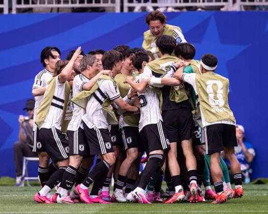 Brazil v Japan: round of 32 - FIFA World Cup, WM, Weltmeisterschaft, Fussball 2026 HOUSTON, TEXAS - JUNE 29: Kaishu Sano 24 of Japan celebrates with teammates after scoring a goal during the FIFA World Cup 2026 round of 32 match between Brazil and Japan at Houston Stadium on June 29, 2026 in Houston, USA. (Photo by Victor Monteiro PxImages) Houston Houston Stadium Texas USA Copyright: xVictorxMonteirox