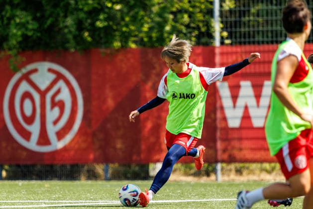1. FSV Mainz 05 Frauen, Auftakttraining, 29.06.2026 Suguri Hashitani (1. FSV Mainz 05 Frauen, 25) Auftakttraining der Frauen des 1. FSV Mainz 05 zur Saison 2026 27 der 1. Frauen Fussball Bundesliga, Trainingsgelände auf dem Wolfgang Frank Campus, Mainz, 29.06.2026 DFL DFB regulations prohibit any use of photographs as image sequences and or quasi-video. *** 1 FSV Mainz 05 Women, Season-Opening Training Session, June 29, 2026 Suguri Hashitani 1 FSV Mainz 05 Women, 25th opening training session for the 1 FSV Mainz 05 women’s team for the 2026 season, 27th round of the Women’s Bundesliga, training grounds at the Wolfgang Frank Campus, Mainz, June 29, 2026 DFL DFB regulations prohibit any use of photographs as image sequences and or quasi-video Copyright: xBEAUTIFULxSPORTS Hahnex
