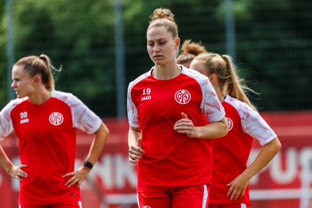 1. FSV Mainz 05 Frauen, Auftakttraining, 29.06.2026 Saskia Matheis (1. FSV Mainz 05 Frauen, 19) Auftakttraining der Frauen des 1. FSV Mainz 05 zur Saison 2026 27 der 1. Frauen Fussball Bundesliga, Trainingsgelände auf dem Wolfgang Frank Campus, Mainz, 29.06.2026 DFL DFB regulations prohibit any use of photographs as image sequences and or quasi-video. *** 1 FSV Mainz 05 Women, First Training Session, June 29, 2026 Saskia Matheis 1 FSV Mainz 05 Women, 19 First training session of the 1 FSV Mainz 05 women’s team for the 2026 season 27 of the Women’s Bundesliga, training grounds at the Wolfgang Frank Campus, Mainz, June 29, 2026 DFL DFB regulations prohibit any use of photographs as image sequences and or quasi-video Copyright: xBEAUTIFULxSPORTS Hahnex