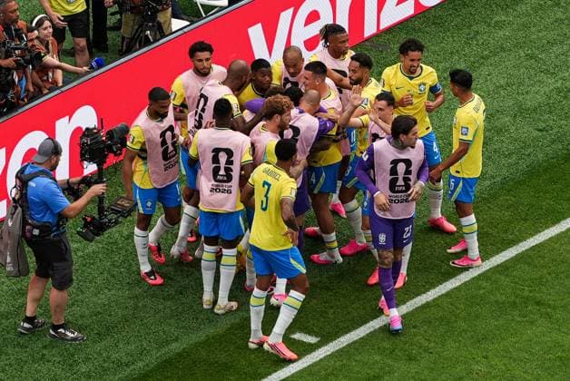 Casemiro of Brazil celebrates his goal with his Brazil teammates Brazil v Japan, 2026 FIFA World Cup, WM, Weltmeisterschaft, Fussball Round of 32, Football, Houston Stadium, Houston, Texas, USA - 29 Jun 2026Houston Houston Stadium Texas (TX) United States of America  Copyright: xIsmaelxAdnan Shutterstockx 16968921ca