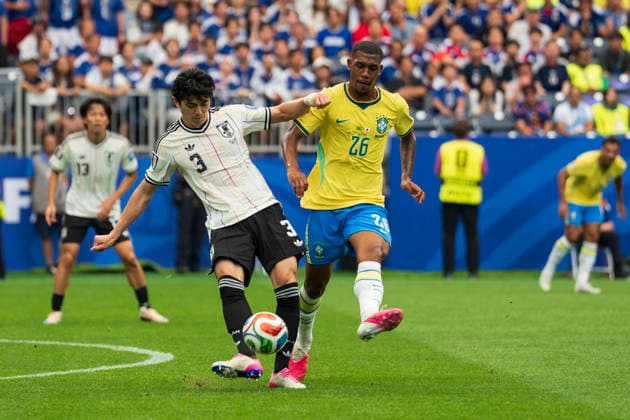 Shogo Taniguchi and Rayan seen during FIFA World Cup, WM, Weltmeisterschaft, Fussball 2026 Round of 32 game between national teams of Brazil and Japan (Edmung Wong Ball Raw Images) Houston Houston Stadium USA Copyright: xEdmundxWongx edmundwong_brazil_japan_2526_1-4