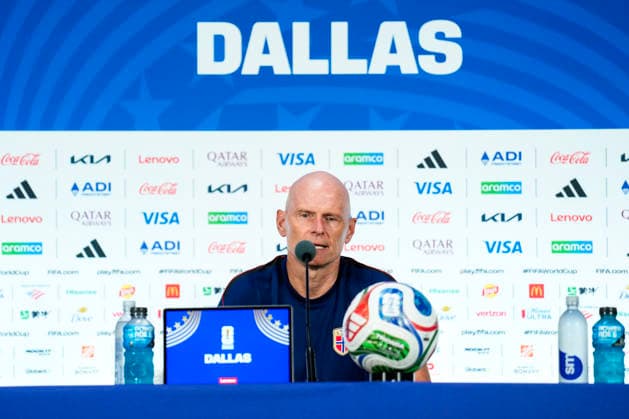 Fotball-VM 2026 Dallas, Texas , USA 20260629. Landslagssjef Stale Solbakken pa pressekonferanse dagen for 16-delsfinalen i fotball-VM mellom Norge og Elfenbenskysten i Dallas. Foto: Fredrik Varfjell NTB Dallas, Texas USA EDITORIAL USE ONLY. RESTRICTED USE FOR BETTING COMPANIES Ref:_SPOlGsiSwWBDe0.jpg *** 2026 FIFA World Cup, Dallas, Texas, USA, June 29, 2026. National team coach Stale Solbakken at a press conference on the day of the Round of 16 match in the FIFA World Cup between Norway and Ivory Coast in Dallas. Photo: Fredrik Varfjell, NTB. Dallas, Texas, USA EDITORIAL USE ONLY RESTRICTED USE FOR BETTING COMPANIES  Copyright: xFredrikxVarfjellx xNTBx