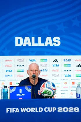 Fotball-VM 2026 Dallas, Texas , USA 20260629. Landslagssjef Stale Solbakken pa pressekonferanse dagen for 16-delsfinalen i fotball-VM mellom Norge og Elfenbenskysten i Dallas. Foto: Fredrik Varfjell NTB Dallas, Texas USA EDITORIAL USE ONLY. RESTRICTED USE FOR BETTING COMPANIES Ref:_SPO_RvgrY0fRms.jpg *** 2026 FIFA World Cup, Dallas, Texas, USA, June 29, 2026. National team coach Stale Solbakken at a press conference on the day of the Round of 16 match in the FIFA World Cup between Norway and Ivory Coast in Dallas. Photo: Fredrik Varfjell, NTB. Dallas, Texas, USA EDITORIAL USE ONLY RESTRICTED USE FOR BETTING COMPANIES  Copyright: xFredrikxVarfjellx xNTBx