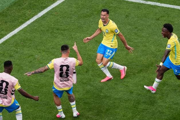 Gabriel Martinelli of Brazil celebrates his goal with his teammates Brazil v Japan, 2026 FIFA World Cup, WM, Weltmeisterschaft, Fussball Round of 32, Football, Houston Stadium, Houston, Texas, USA - 29 Jun 2026Houston Houston Stadium Texas (TX) United States of America  Copyright: xIsmaelxAdnan Shutterstockx 16968921da