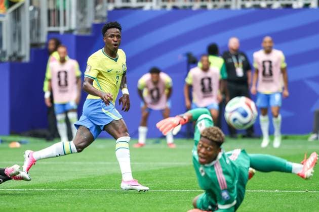 June 29, 2026, USA: Vinicius Jr. player of Brazil shoots ate goal during the FIFA World Cup, WM, Weltmeisterschaft, Fussball 2026 Round of 32 match between Brazil and Japan at Houston Stadium, in Texas, United States, on Monday, June 29, 2026.(Foto: Brazil Photo Press Brazil Photo Press) INTERNATIONAL USA - ZUMAc233 0860336699st Copyright: xVanessaxCarvalhox
