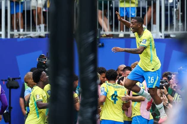RECORD DATE NOT STATED FIFA World Cup, WM, Weltmeisterschaft, Fussball 2026 - Round of 32 - Brazil v Japan Rayan player of Brazil celebrates Gabriel Martinelli goal during the FIFA World Cup 2026 Round of 32 match between Brazil and Japan at Houston Stadium, in Texas, United States, on Monday, June 29, 2026.(Foto: Vanessa Carvalho Brazil Photo Press IMAGO) Sports Copyright: xVanessaxCarvalhox