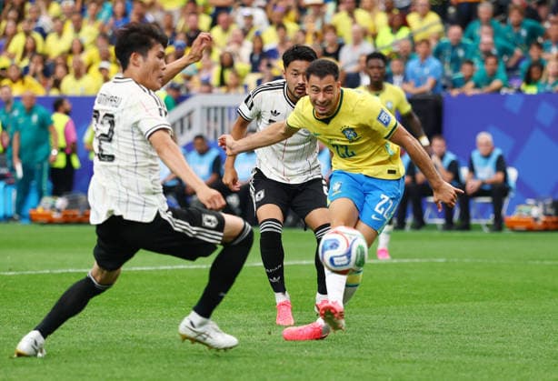Brazil s Gabriel Martinelli (22) scores the winning goal against Japan in the second half of a FIFA World Cup, WM, Weltmeisterschaft, Fussball match at Houston Stadium in Houston, Texas, on Monday, June 29, 2026. Brazil defeated Japan 2-1.  HOU20260629917 CHRISTIANxBRUNSKILL