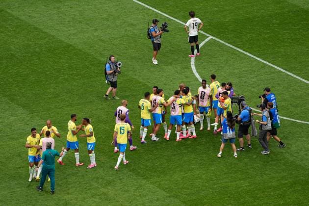 Brazil players celebrate at full time Brazil v Japan, 2026 FIFA World Cup, WM, Weltmeisterschaft, Fussball Round of 32, Football, Houston Stadium, Houston, Texas, USA - 29 Jun 2026Houston Houston Stadium Texas (TX) United States of America  Copyright: xIsmaelxAdnan Shutterstockx 16968921do