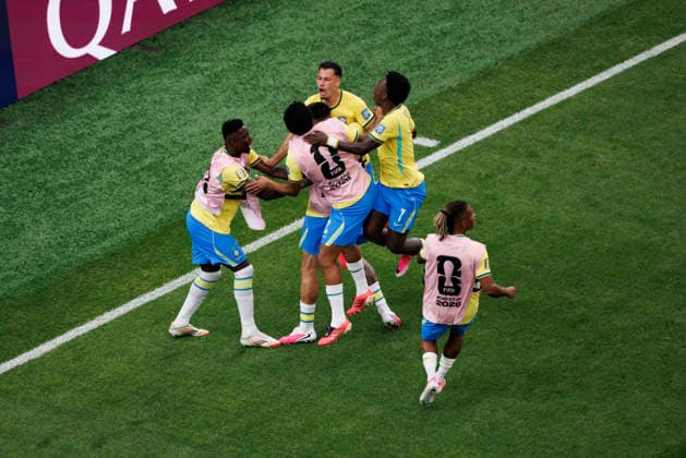 Gabriel Martinelli and Vinicius Vini Junior seen celebrating after scoring goal during FIFA World Cup, WM, Weltmeisterschaft, Fussball 2026 Round of 32 game between national teams of Brazil and Japan (Grzegorz Wajda Ball Raw Images) Houston Houston Stadium USA Copyright: xGrzegorzxWajdax grzegorzwajda_brazil_japan_2526_5-15