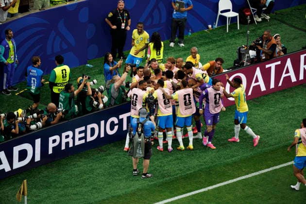 Players of Brazil seen celebrating after scoring goal during FIFA World Cup, WM, Weltmeisterschaft, Fussball 2026 Round of 32 game between national teams of Brazil and Japan (Grzegorz Wajda Ball Raw Images) Houston Houston Stadium USA Copyright: xGrzegorzxWajdax grzegorzwajda_brazil_japan_2526_5-19