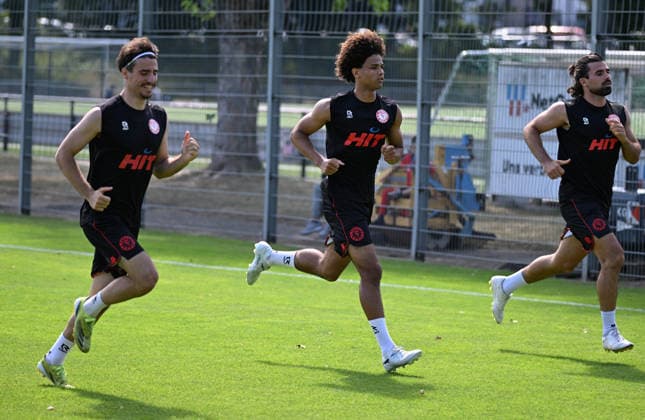 29.06.2026, xophax, Fussball , 3.Liga, Saison 2026 2027. Fortuna Köln , Trainingsauftakt für die neue Saison in der dritten Liga. v.l.n.rechts : Vleron Statovci , Neo Telle , David Haider Al-Azzawe ( alle SC Fortuna Köln ) Koeln *** June 29, 2026, xophax, Soccer, 3rd Division, 2026–2027 Season, Fortuna Köln, Start of training for the new season in the 3rd Division (from left to right): Vleron Statovci, Neo Telle, David Haider, Al Azzawe—all from SC Fortuna Köln, Cologne