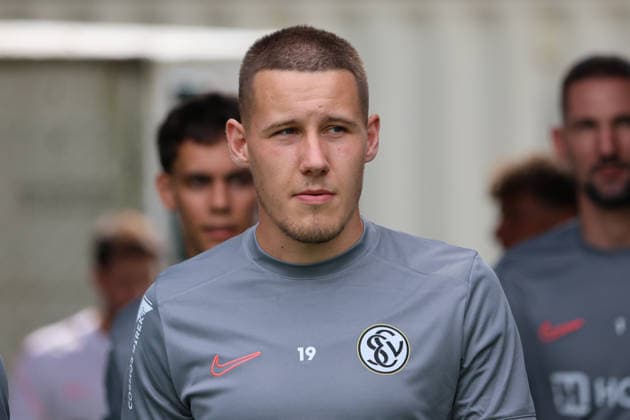 29.06.2026, Fussball, Herren, 1. Bundesliga, Saison 2026 2027, Trainingsauftakt, SV 07 Elversberg, Lukas Pinckert (SV 07 Elversberg) Sankt Ingbert Mühlwaldstadion Saarland Deutschland (DEU) *** June 29, 2026, Soccer, Men s, Bundesliga 1, 2026–2027 Season, Start of Training, SV 07 Elversberg, Lukas Pinckert SV 07 Elversberg Sankt Ingbert Mühlwaldstadion Saarland Germany DEU Copyright: xSebastianxBachx