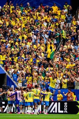 260629 Players of Brazil celebrating after 2-1 during the FIFA World Cup, WM, Weltmeisterschaft, Fussball 2026 round of 32 football match between Brazil and Japan on June 29, 2026 in Houston. Photo: Ludvig Thunman BILDBYRAN kod LT LT0809 fotboll football soccer fotball vm fotbolls-vm fotball-vm fotbolls-vm 2026 fifa world cup 2026 sextondelsfinal round of 32 day 19 bbeng jubel *** 260629 Brazilian players celebrating after a 2-1 victory during the Round of 32 soccer match between Brazil and Japan at the 2026 FIFA World Cup on June 29, 2026 in Houston. Photo by Ludvig Thunman. BILDBYRAN code LT LT0809 soccer football fotball World Cup soccer World Cup 2026 FIFA World Cup 2026 Round of 32 Day 19 BBENG celebration  Copyright: LUDVIGxTHUNMAN BB260629LT099
