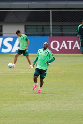 FIFA World Cup, WM, Weltmeisterschaft, Fussball 2026 - Mexico training Mexico s Julian Andres Quinones takes part in a training session in Mexico City, Mexico, 29 June 2026, ahead of the team s 2026 FIFA World Cup Round of 32 match against Ecuador. Mexico City Mexico  Copyright: xSASHENKAxGUTIERREZx