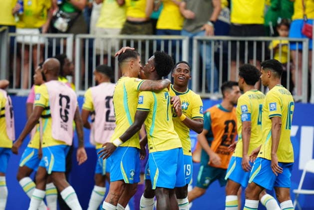 Brazil v Japan - FIFA World Cup, WM, Weltmeisterschaft, Fussball 2026 - Round of 32 HOUSTON, USA - JUNE 29: Gabriel Martinelli (22) of Brazil celebrates with his teammates after scoring a goal during the FIFA World Cup 2026 Round of 32 match between Brazil and Japan at Houston Stadium (NRG Stadium) on June 29, 2026 in Houston, Texas. Hakan Akgun Anadolu Texas United States. Editorial use only. Please get in touch for any other usage.  Copyright: x2026xAnadoluxHakanxAkgunx