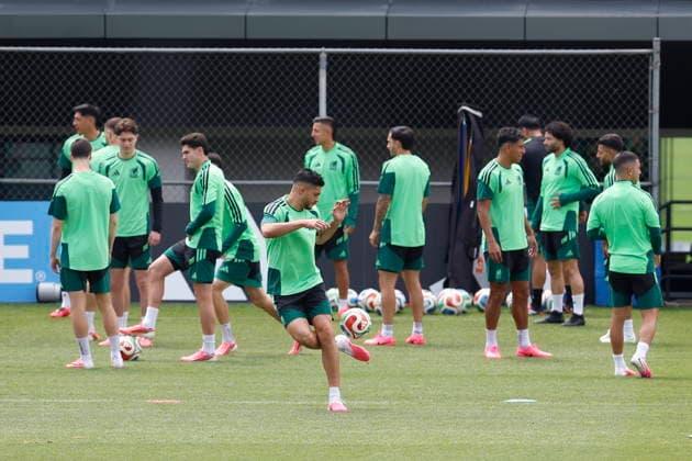 FIFA World Cup, WM, Weltmeisterschaft, Fussball 2026 - Mexico training Mexico players take part in a training session in Mexico City, Mexico, 29 June 2026, ahead of their 2026 FIFA World Cup Round of 32 match against Ecuador. Mexico City Mexico  Copyright: xSASHENKAxGUTIERREZx