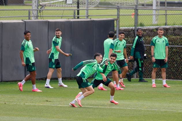 FIFA World Cup, WM, Weltmeisterschaft, Fussball 2026 - Mexico training Mexico players take part in a training session in Mexico City, Mexico, 29 June 2026, ahead of their 2026 FIFA World Cup Round of 32 match against Ecuador. Mexico City Mexico  Copyright: xSASHENKAxGUTIERREZx